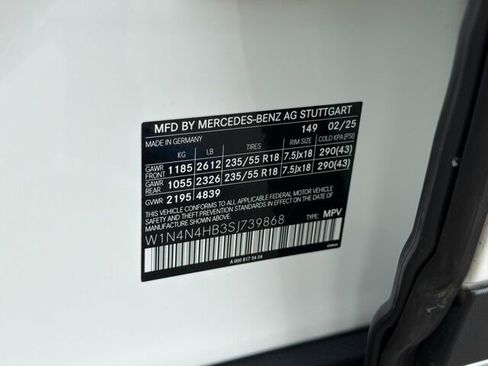 Certified 2025 Mercedes-Benz GLA 250 4MATIC image 35