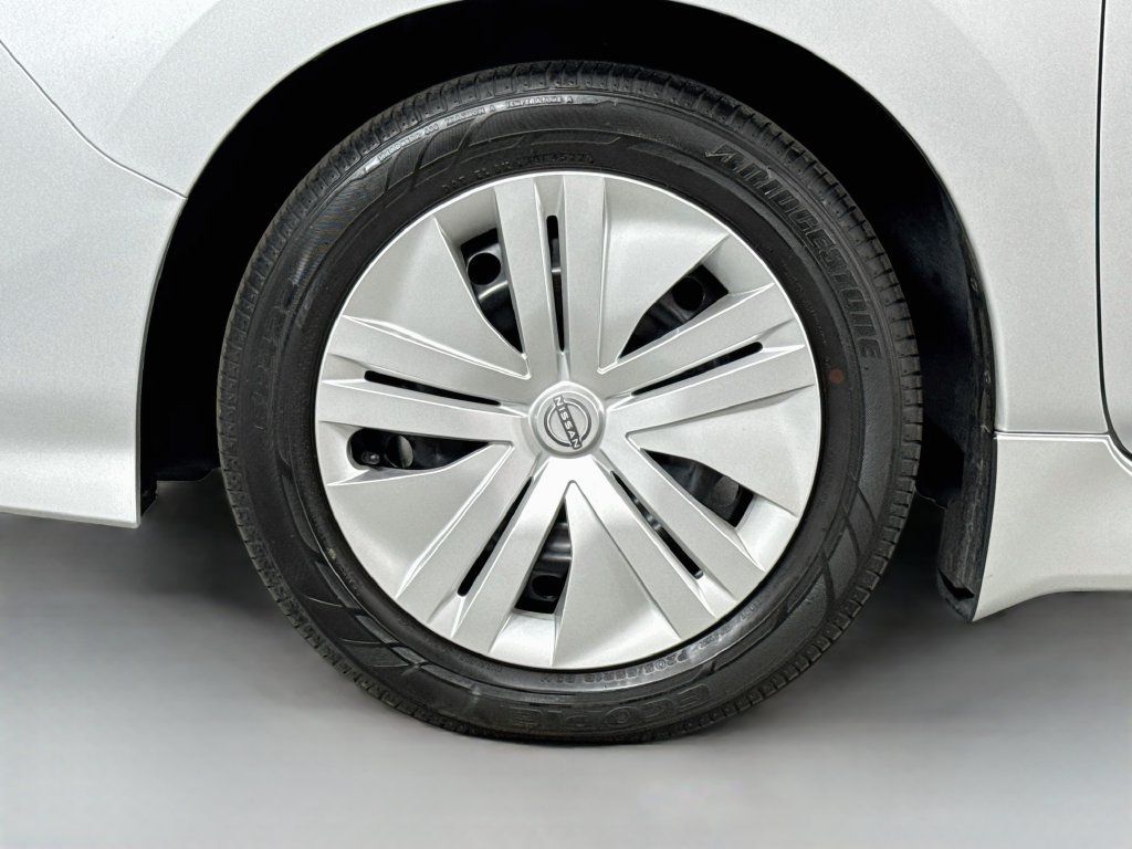 Used 2025 Nissan Leaf S FWD image 12