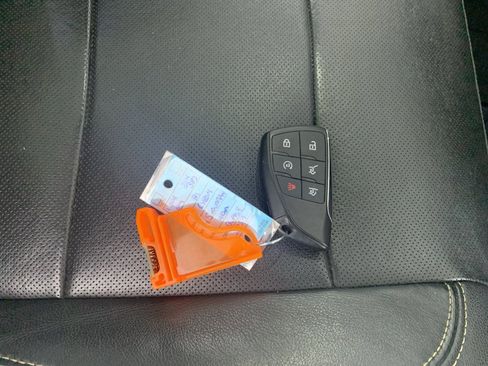 Used 2021 Chevrolet Suburban Premier w/ Premium Package image 47