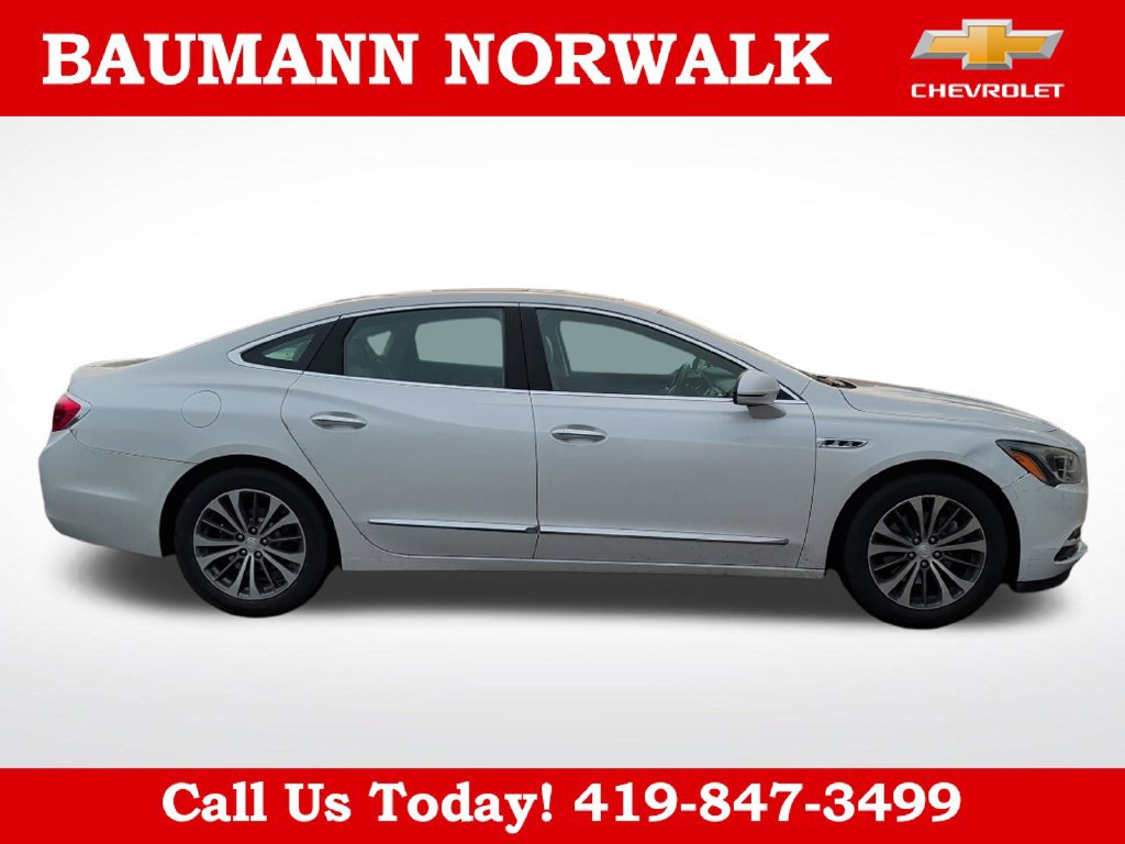 Used 2019 Buick LaCrosse Essence w/ Sun and Shade Package AWD/4WD image 4