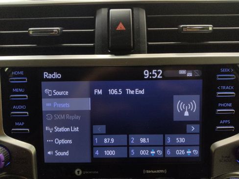 Used 2021 Toyota 4Runner SR5 AWD/4WD image 25