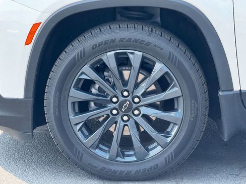 Used 2023 Chevrolet Traverse RS w/ LPO, Floor Liner Package image 19
