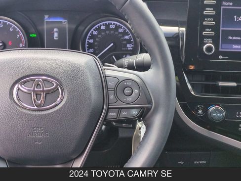 Used 2024 Toyota Camry SE FWD image 18
