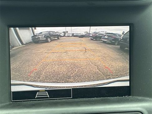 Used 2022 GMC Terrain SLE w/ Elevation Edition image 31