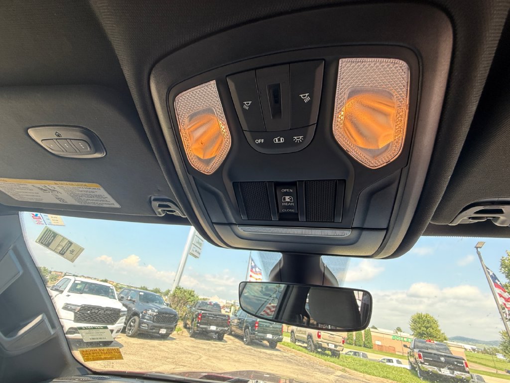Used 2022 RAM 1500 Big Horn AWD/4WD image 47