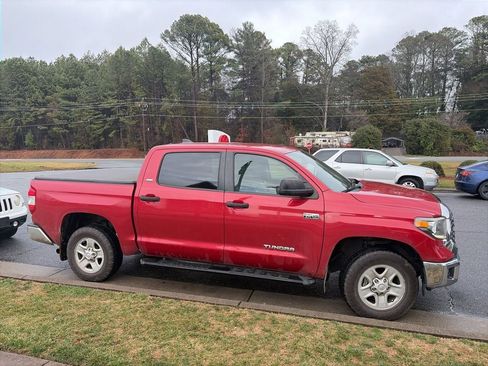 Used 2020 Toyota Tundra SR5 w/ SR5 Leather Package image 3