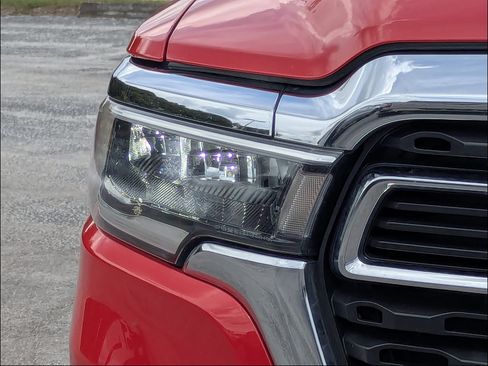 Used 2025 RAM 1500 Big Horn AWD/4WD image 9