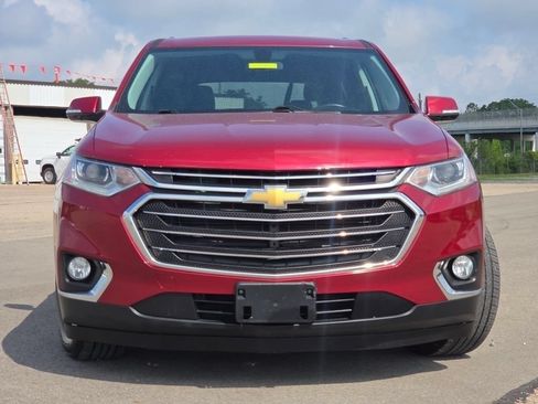 Used 2018 Chevrolet Traverse LT AWD/4WD image 3