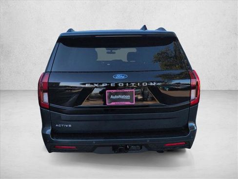 New 2025 Ford Expedition Active image 7