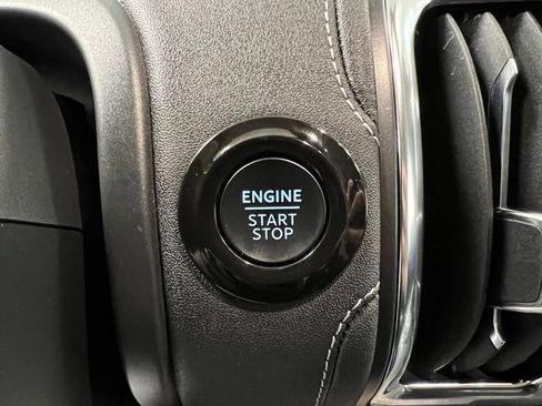 Used 2025 Ford Expedition Platinum AWD/4WD image 29