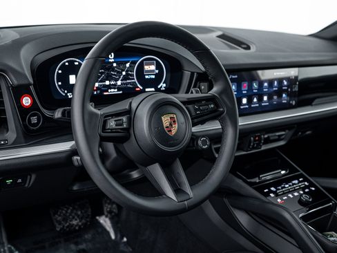 Certified 2026 Porsche Cayenne image 14