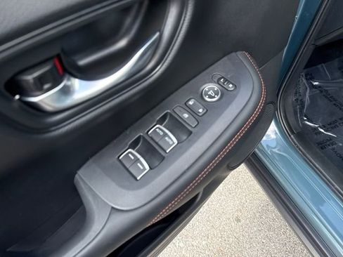 Certified 2025 Honda HR-V Sport image 10