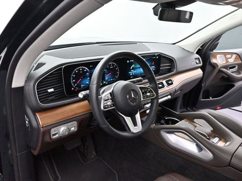 Used 2023 Mercedes-Benz GLS 450 4MATIC image 15