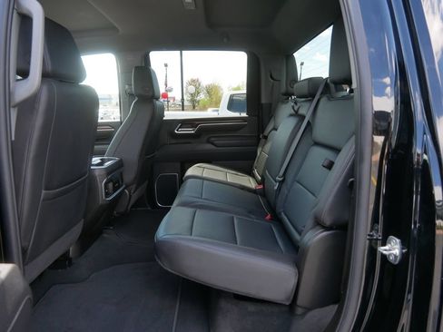 Certified 2025 GMC Sierra 2500 SLT w/ SLT Convenience Package AWD/4WD image 23