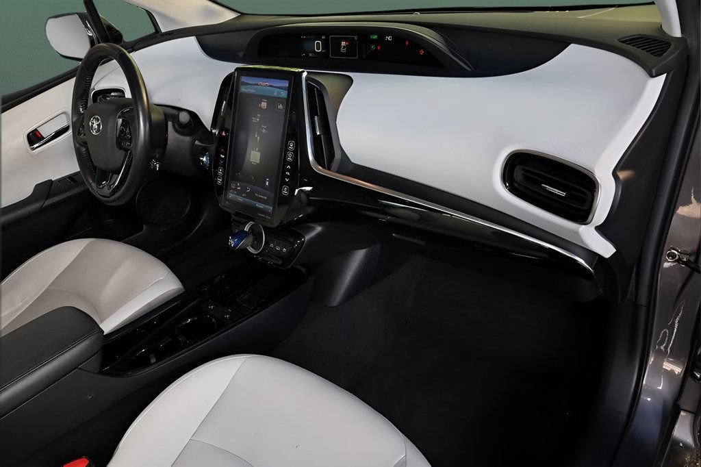 Used 2020 Toyota Prius Prime XLE FWD image 6
