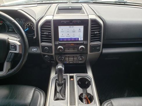 Used 2019 Ford F150 Lariat w/ Equipment Group 502A Luxury AWD/4WD image 16