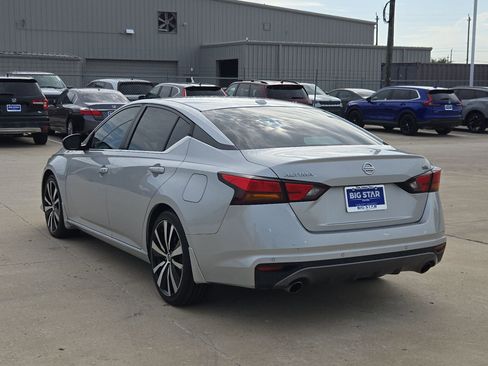 Used 2020 Nissan Altima 2.5 SR FWD image 6
