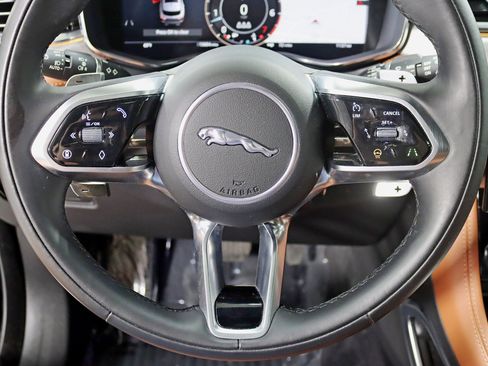 Used 2025 Jaguar F-PACE R-Dynamic S AWD/4WD image 16