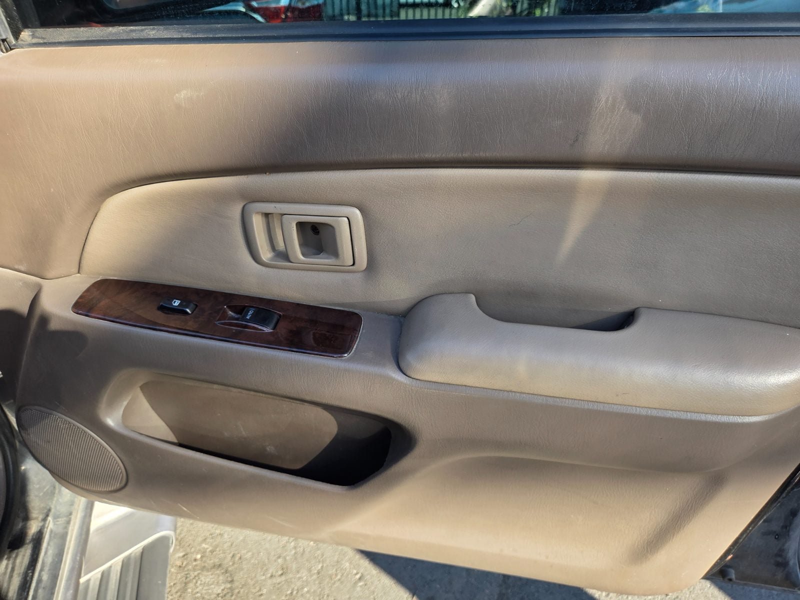 Used 2001 Toyota 4Runner Limited AWD/4WD image 12