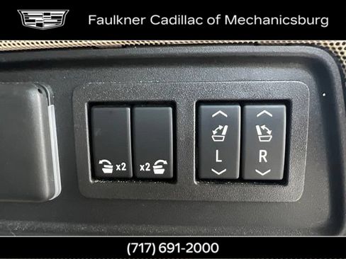 Used 2023 Cadillac Escalade Premium Luxury RWD image 15