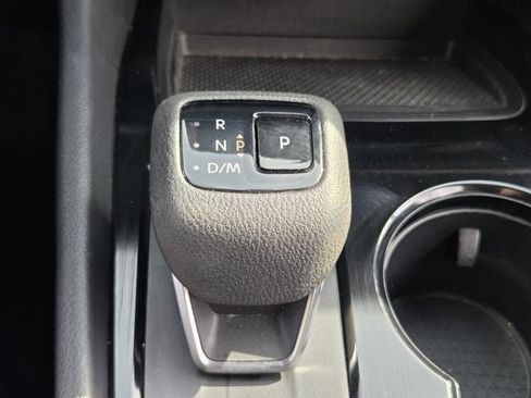 Used 2023 Nissan Rogue SV FWD image 19