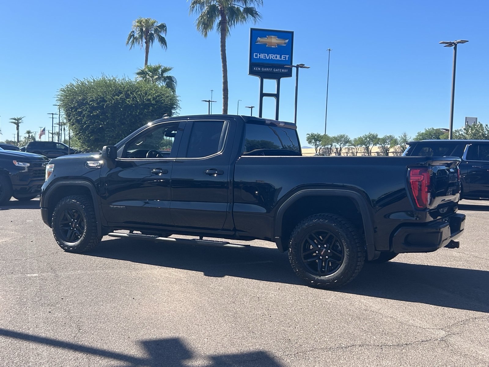 Used 2021 GMC Sierra 1500 Elevation RWD image 3