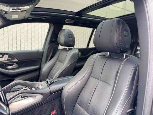 Used 2023 Mercedes-Benz Maybach GLS 600 4MATIC image 40