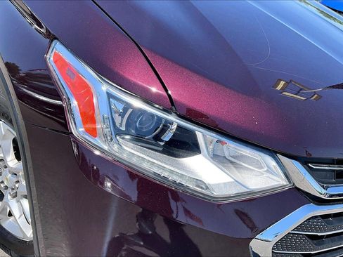 Used 2018 Chevrolet Traverse LT FWD image 24
