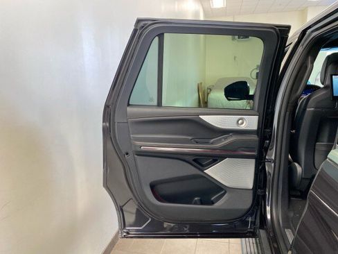 New 2025 Lincoln Navigator L Black Label image 11