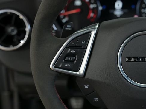 Used 2021 Chevrolet Camaro ZL1 RWD image 43