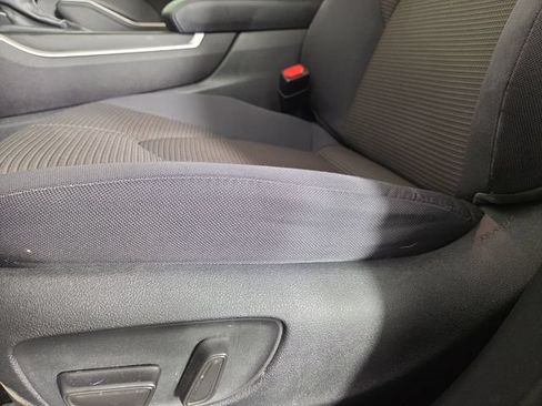 Used 2023 Toyota Highlander L AWD/4WD image 29