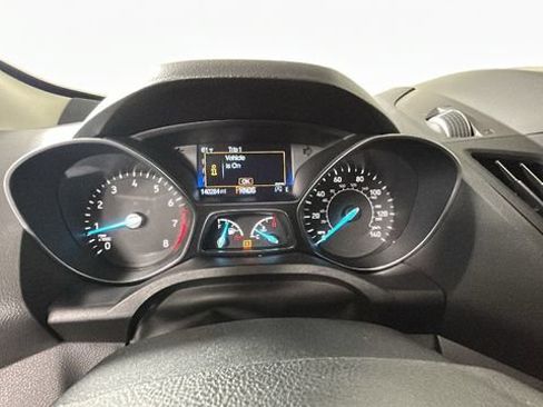Used 2019 Ford Escape SE FWD image 18