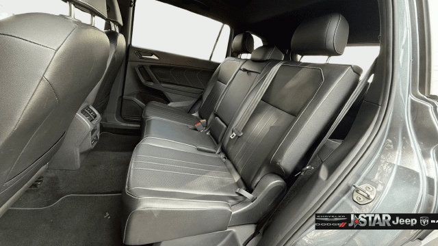 Used 2023 Volkswagen Tiguan SE R-Line FWD image 24