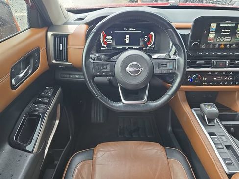Certified 2022 Nissan Pathfinder Platinum w/ Lighting Package (N93) FWD image 14