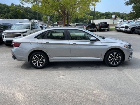 Used 2025 Volkswagen Jetta S FWD image 8