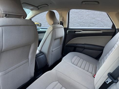 Used 2018 Ford Fusion S image 16