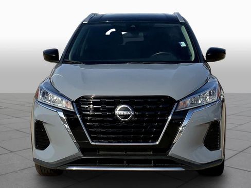 Used 2023 Nissan Kicks SV FWD image 4