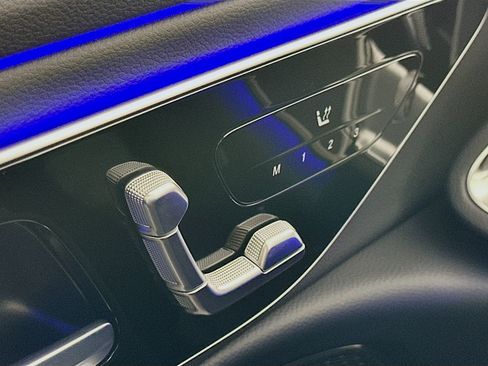 Used 2025 Mercedes-Benz E 350 4MATIC Sedan image 22