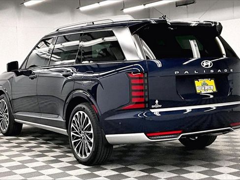 Used 2026 Hyundai Palisade Calligraphy image 2