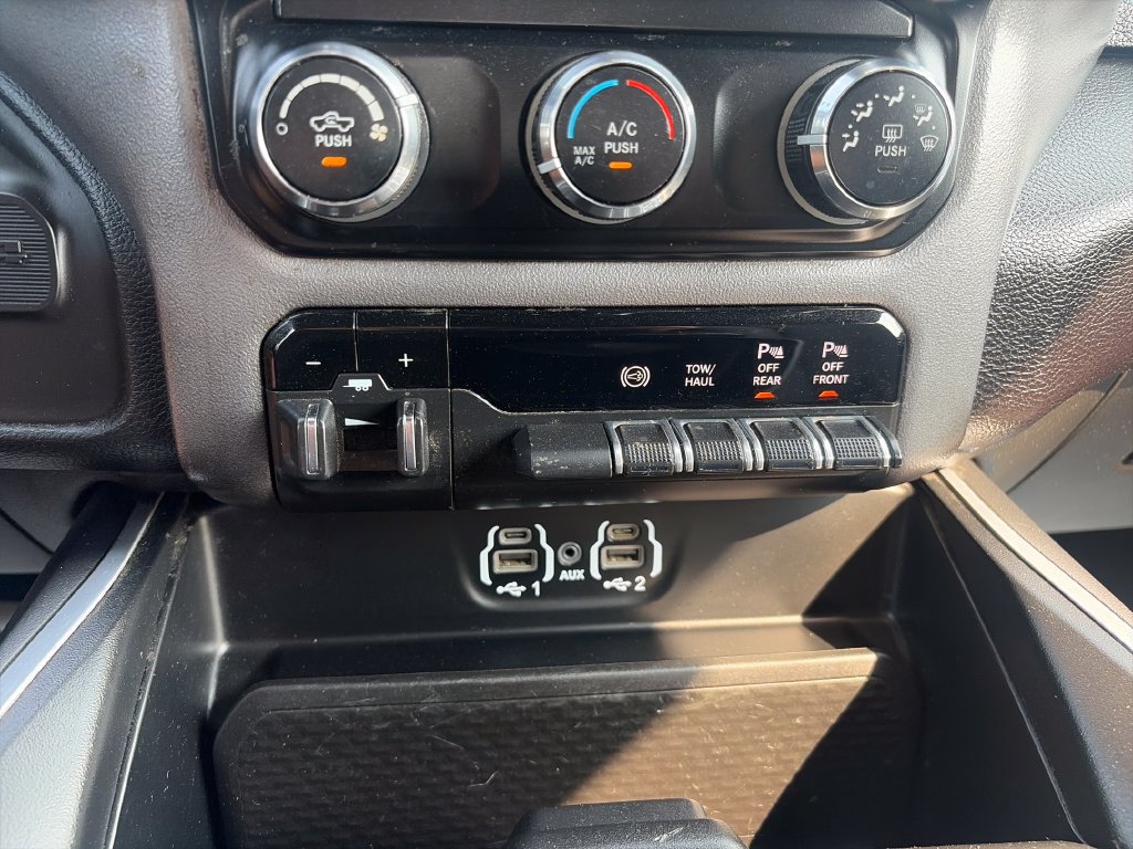Used 2024 RAM 2500 Big Horn w/ Off Road Package AWD/4WD image 18