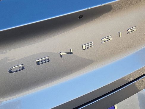 Used 2024 Genesis GV80 2.5T image 13