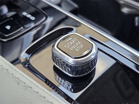 New 2025 Volvo XC90 T8 Plus w/ Protection Package Premier image 29