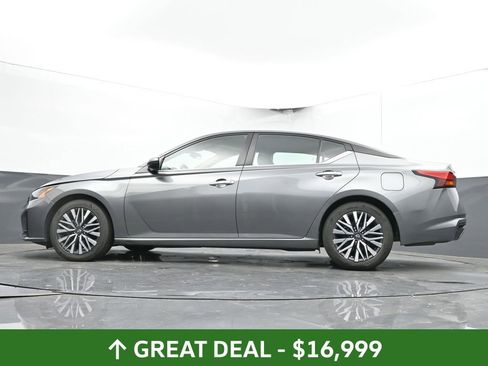 Used 2023 Nissan Altima 2.5 SV image 46