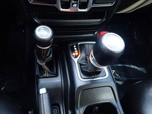 Used 2021 Jeep Wrangler Unlimited Sahara image 20