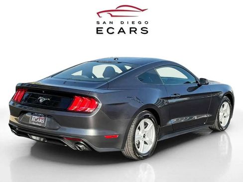 Used 2019 Ford Mustang Coupe image 5