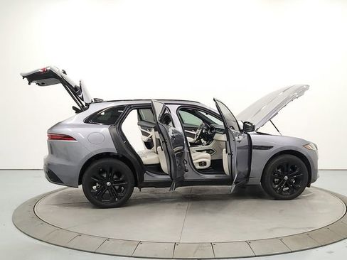 Used 2025 Jaguar F-PACE R-Dynamic S image 15