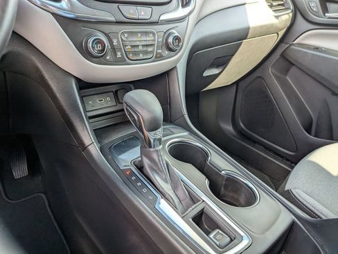 Used 2024 Chevrolet Equinox LT FWD image 24