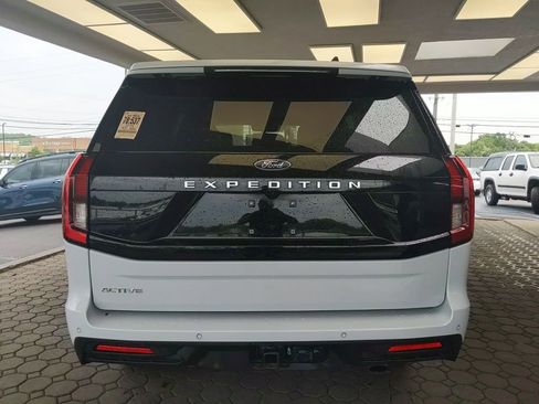 Used 2025 Ford Expedition Active RWD image 7