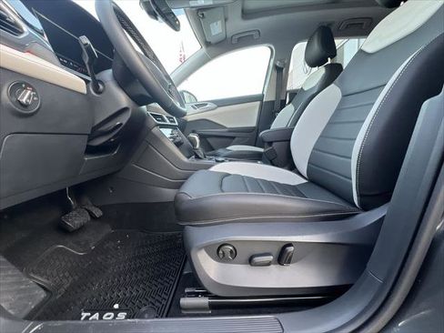 New 2026 Volkswagen Taos SEL image 12