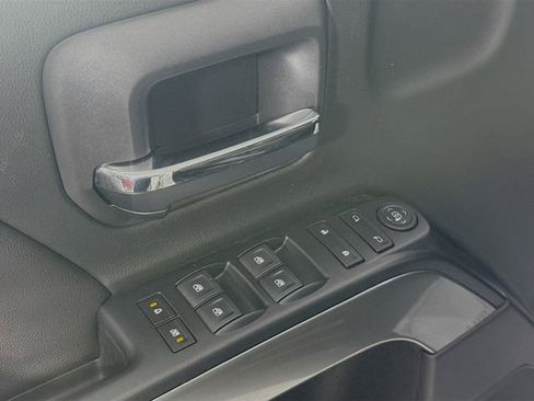 Used 2018 Chevrolet Silverado 1500 LT w/ All Star Edition image 18